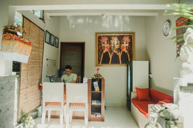 Desak Putu Putra Hidden - Photo3