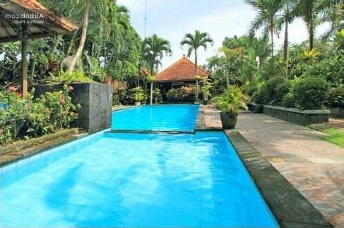 Dewa Bharata Bungalows Ubud - Photo2