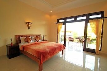 Frangipani Bungalow - Photo3
