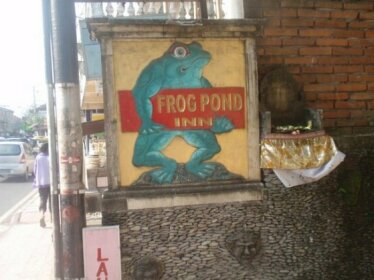 Frogg Pond Inn