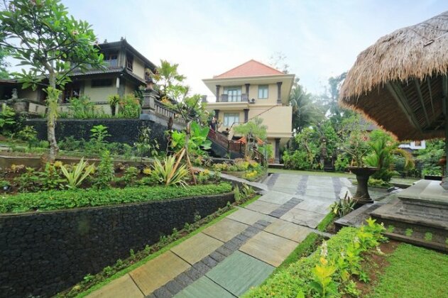 Inang Villa - Photo3