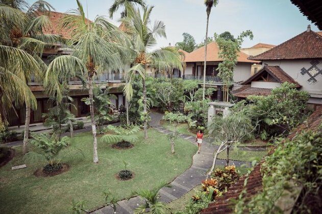 Kertiyasa Bungalow - Photo2