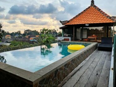 Pakis Kutuh House with Private Pool