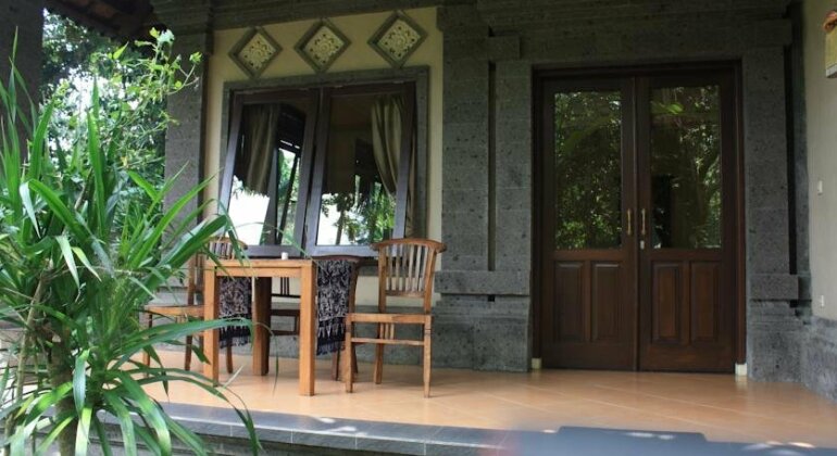 Prasanti Bed & Breakfast - Photo2