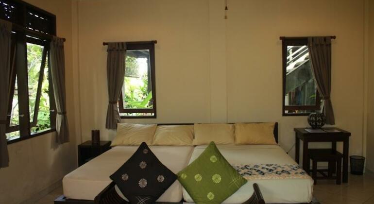 Prasanti Bed & Breakfast - Photo4