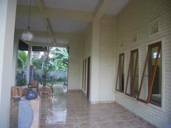 Sunday Guesthouse - Photo2