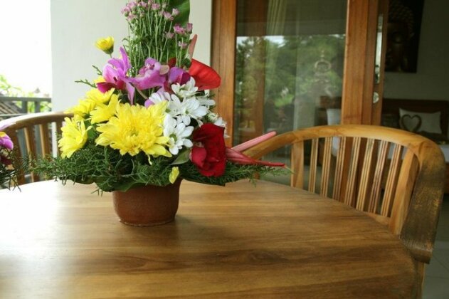 Suryadina Guest House - Photo4