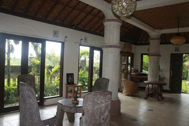 The 9th House - Photo5
