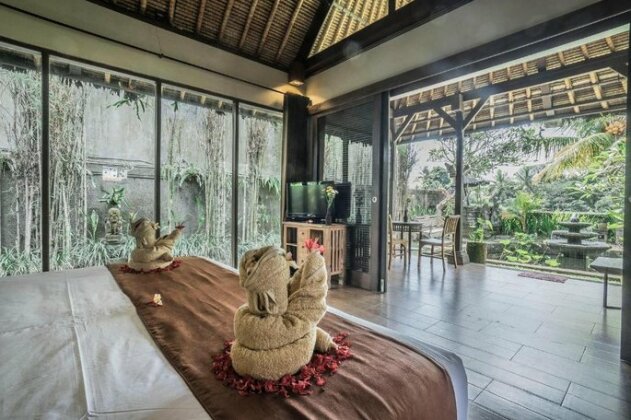 The Kutuh - Photo2