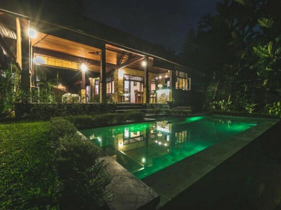 Ubud A Priori Villa - Photo4