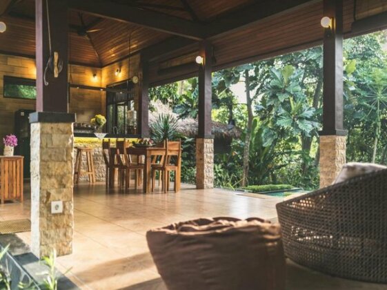 Ubud A Priori Villa - Photo5