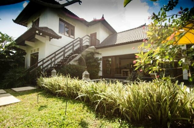 Photo 3