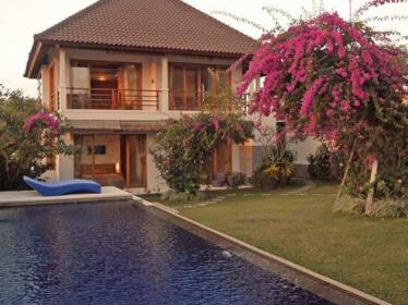 Blue Rose Villa