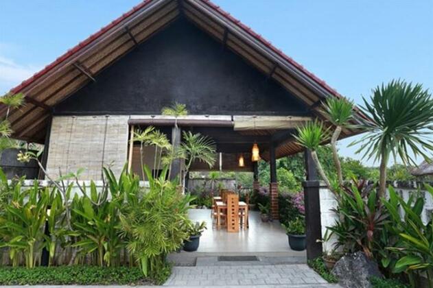 Harmonius Surf Camp