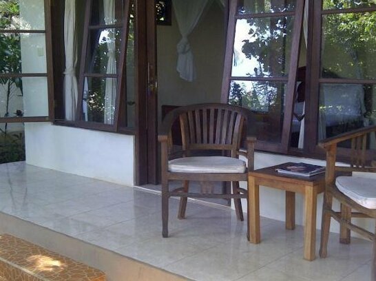 Romeo Beachfront Bungalow - Photo4