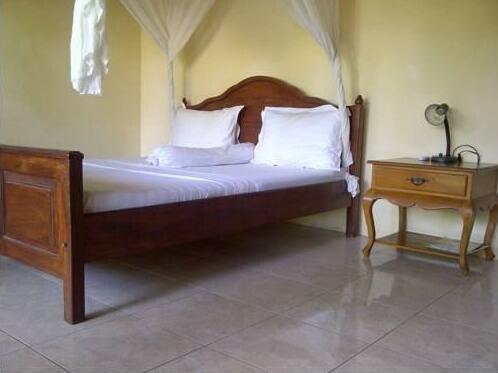 Romeo Beachfront Bungalow - Photo5