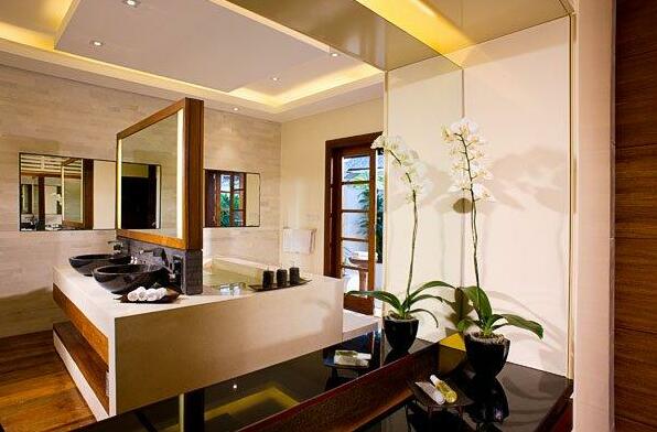 The Istana - Photo4