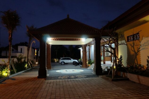  Photo 2