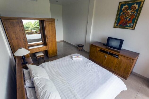 Waroeng Surya Home Stay - Photo3