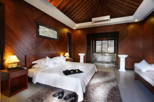 Airis Luxury Villas and Spa - Photo4