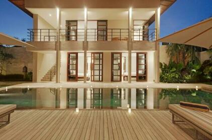 Book 2 BR stay in large 4 BR Pool Villa
