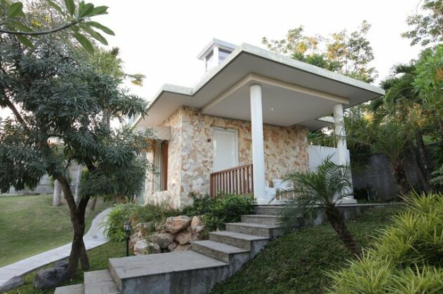 Noah Villa and Chapel - Photo2