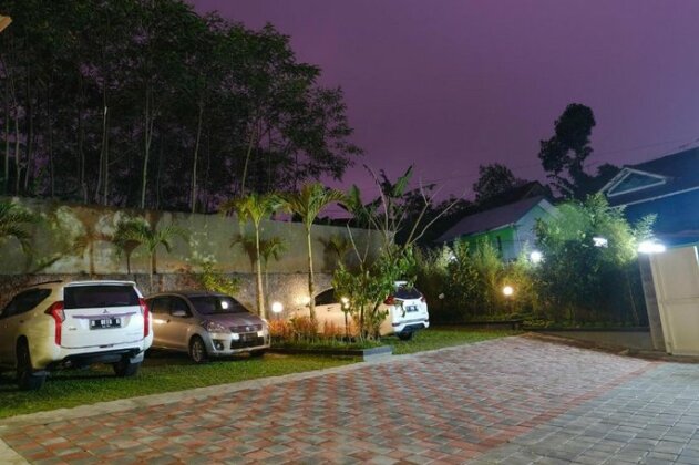 Wisma Lovebird - Photo3