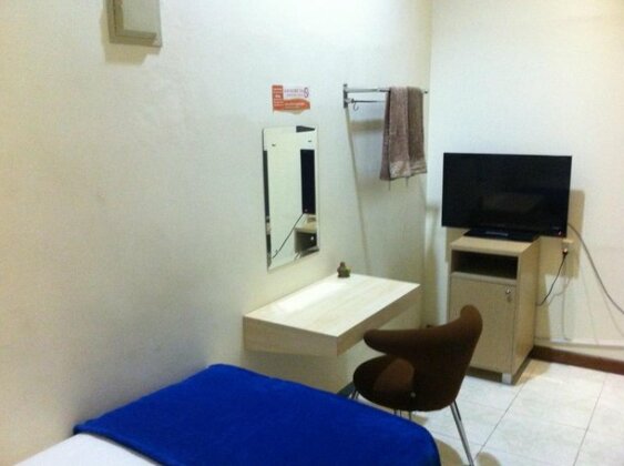 Cabin Hotel Sutomo - Photo3
