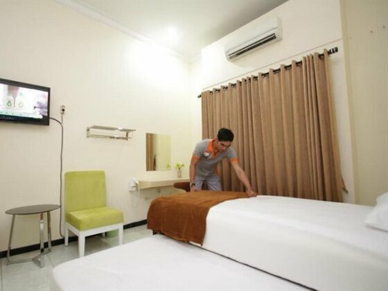 Cabin Hotel Sutomo - Photo4