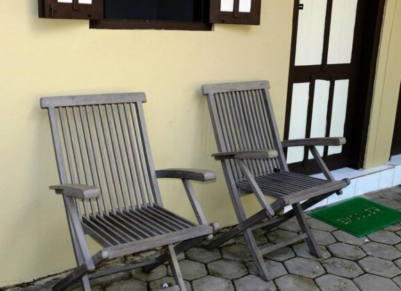 D'Kampoeng Homestay - Photo2