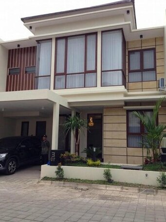 Fam's Homestay by FH Stay