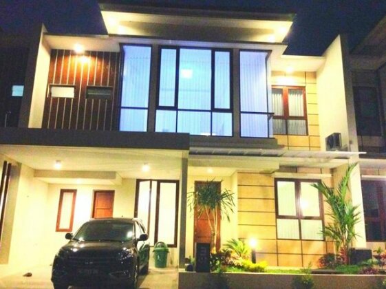 Fam's Homestay by FH Stay - Photo2