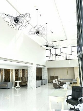 Grand Senyum Hotel - Photo3