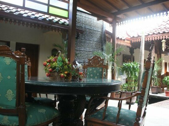 Griya Nalendra Guest House Yogyakarta - Photo5