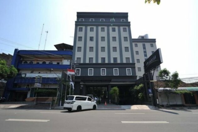 Horison Urip Sumoharjo