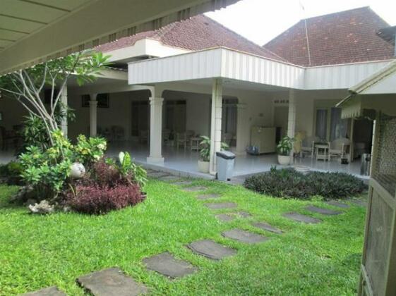 Hotel Grand Rosela - Photo2