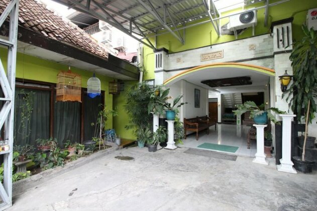 Hotel Surya Putri - Photo2