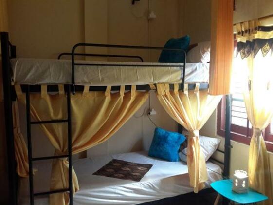 Laura's Backpacker 523 - Photo2