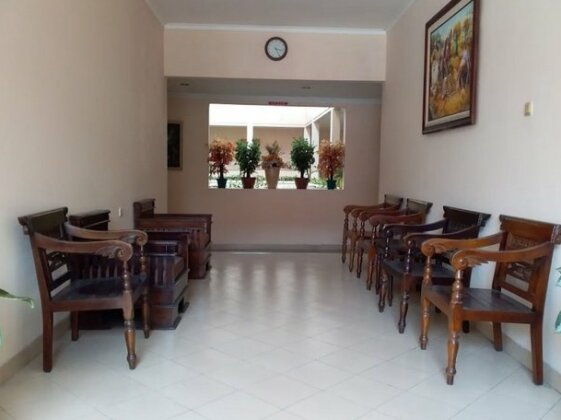 Malioboro Inn Hotel - Photo2