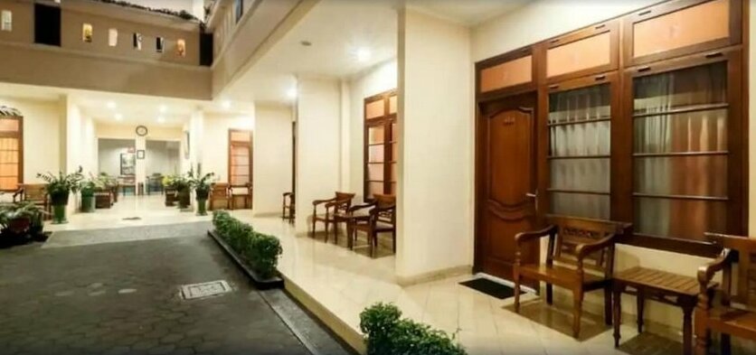Malioboro Inn Hotel - Photo5