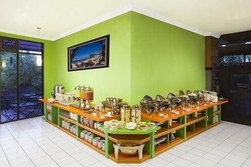 MMUGM Hotel - Photo3