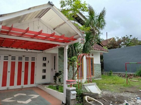 Multazam Syariah Guesthouse Yogya - Photo5