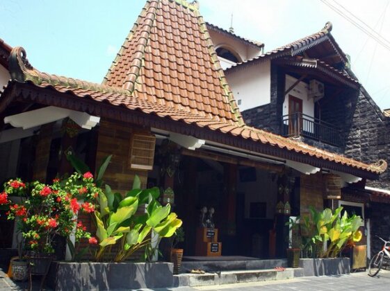 Nida Rooms Griya Candisari Tugu Jogja At Kembang Deso Guest House - Photo3