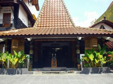 Nida Rooms Griya Candisari Tugu Jogja At Kembang Deso Guest House