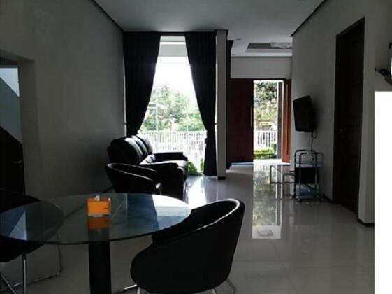 Omah Gedongan House - Photo5