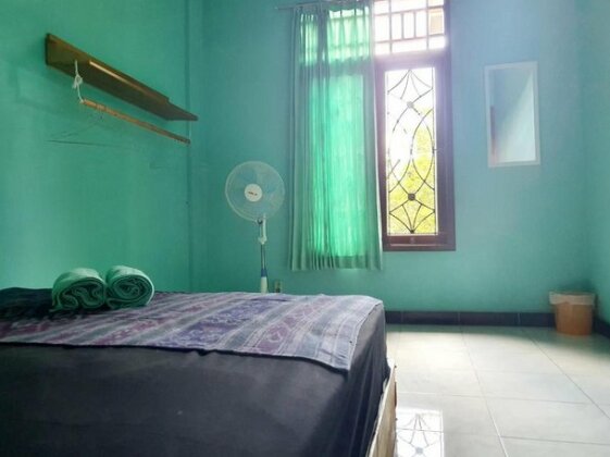 One More Night Hostel Yogyakarta - Photo4