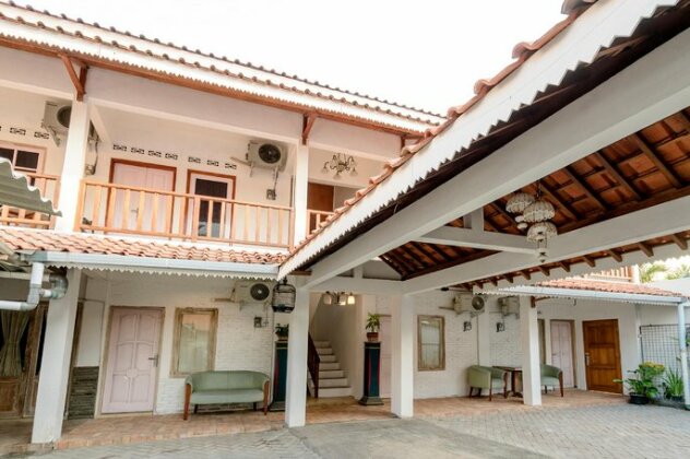 OYO 1592 Gading 4U Residence - Photo4