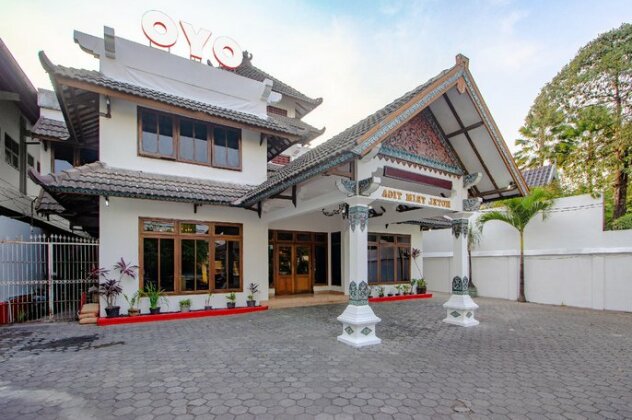 OYO 1602 Trim Tiga Hotel - Photo5