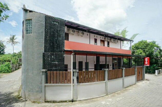 OYO 3006 Falisha Residence