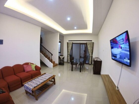 Padma Laguna Guesthouse - Photo2